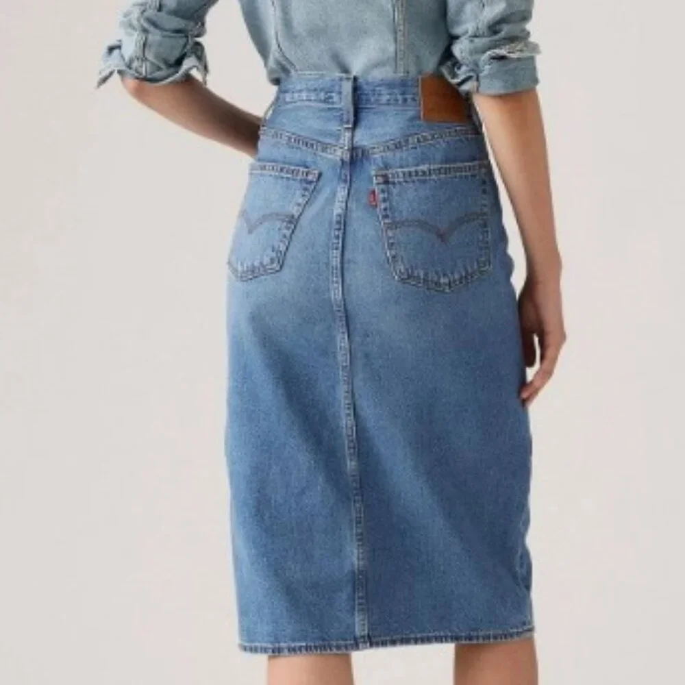 Levi's - Picture 2 of 10